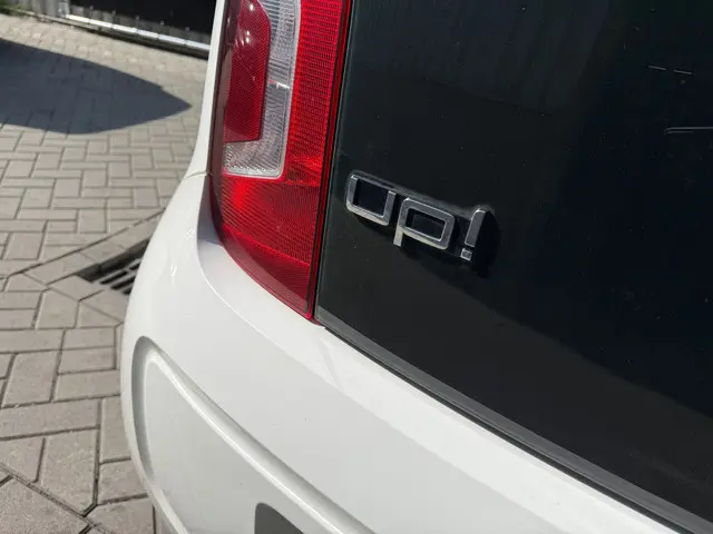 Volkswagen up! 1.0 take up! BlueMotion 2013 Benzine 6