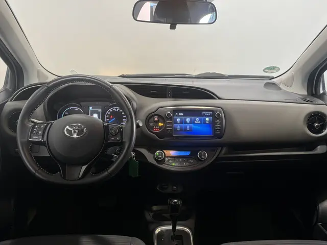 Toyota Yaris 2