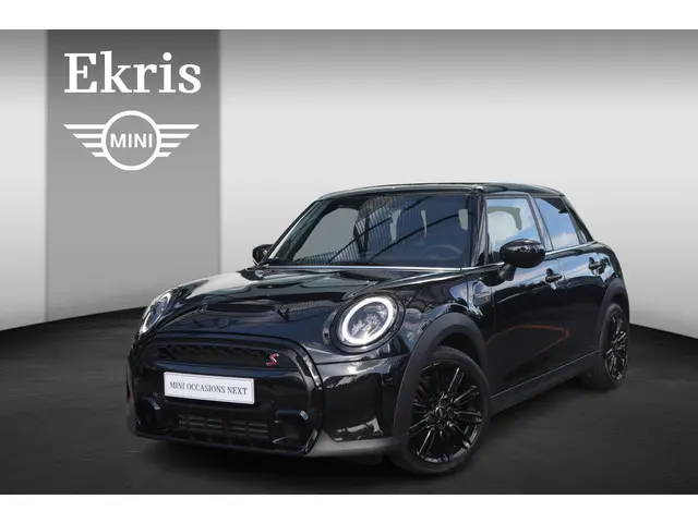 MINI 5-Deurs Cooper S 2023 Benzine