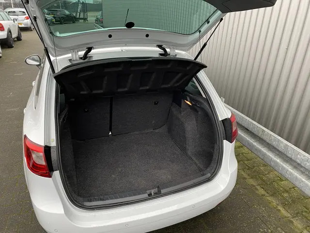 SEAT Ibiza ST 1.2 TSI FR 2014 Benzine 13