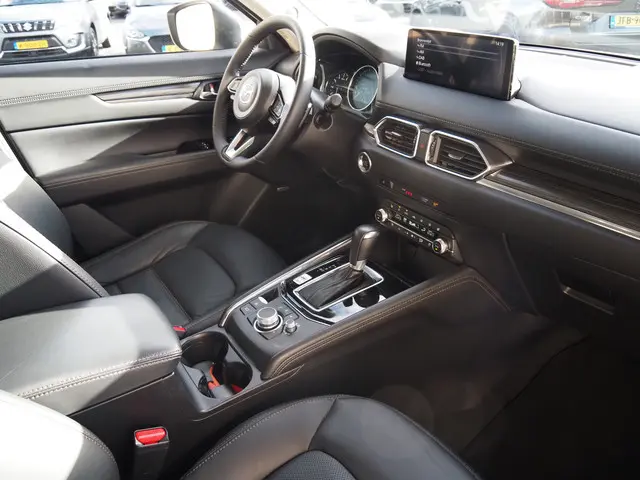Mazda CX-5 2.0 SkyActiv-G 165 Luxury 2022 Benzine 11