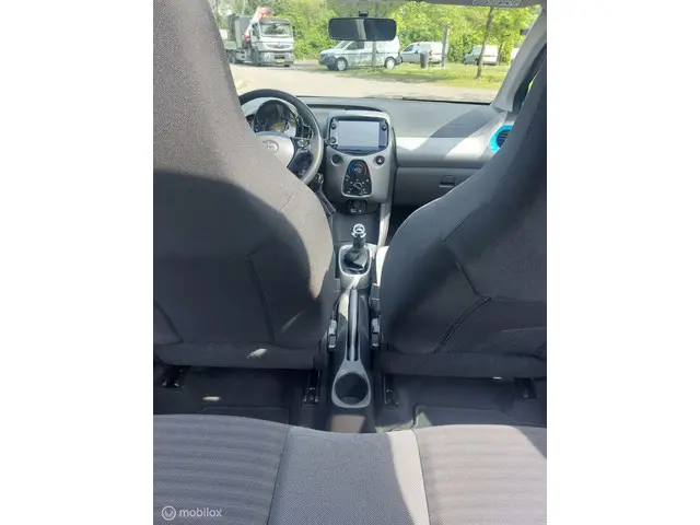 Toyota Aygo 1.0 VVT-i x-cite 2019 Benzine 32