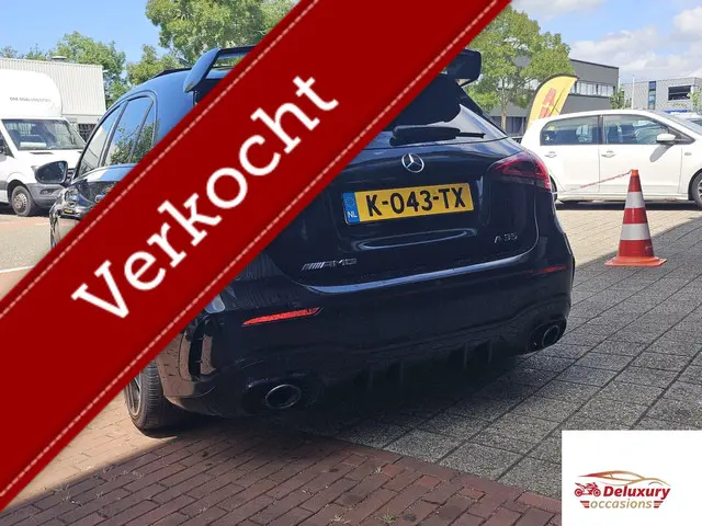 Mercedes-Benz A-Klasse AMG 35 4MATIC 2020 Benzine 8