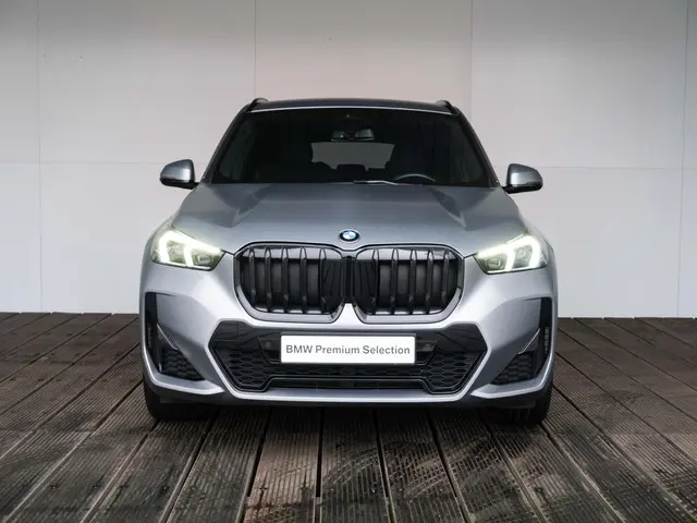 BMW X1 sDrive18i 2022 Benzine 3