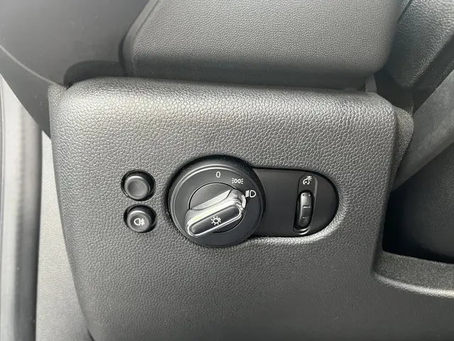 MINI Cooper Mini 1.5 Business 2017 Benzine 29