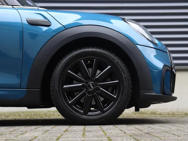 MINI 5-Deurs Cooper 2022 Benzine 6