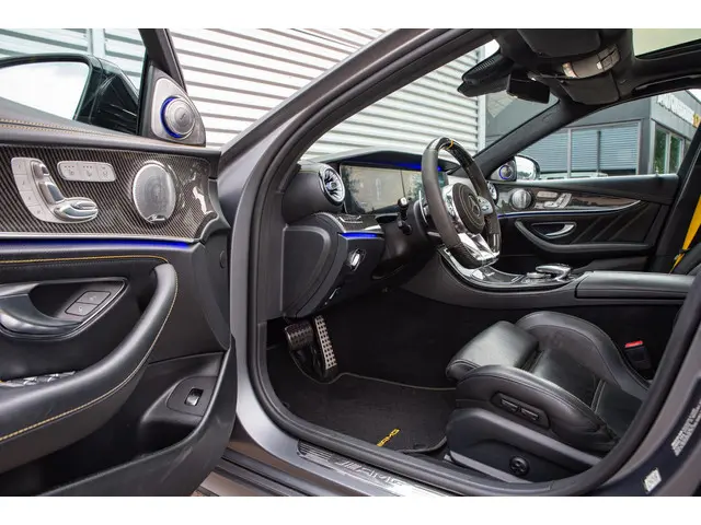 Mercedes-Benz E-Klasse AMG 63 S 4MATIC+ 2017 Benzine 11