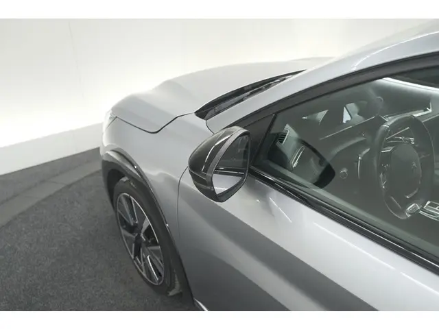 Peugeot 208 PureTech 131 EAT8 GT 2023 Benzine 21