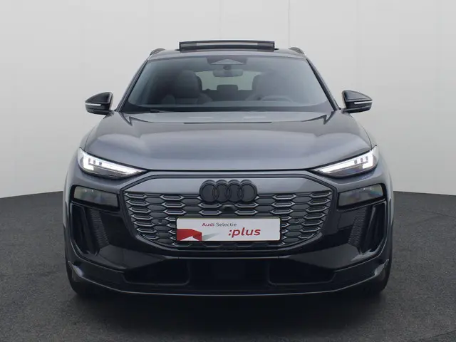 Audi Q6 e-tron S edition 286 PK 2026 Elektrisch 6