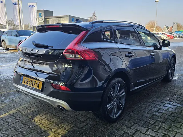 Volvo V40 Cross Country 2.0 D4 Summum 2016 Diesel 5