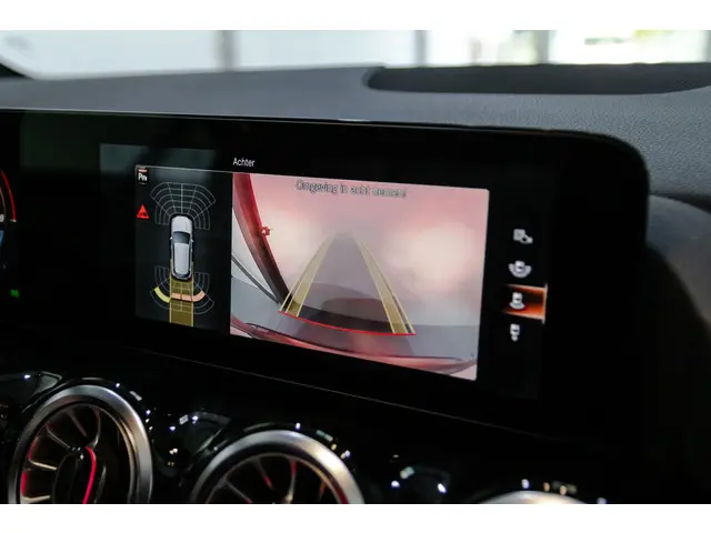 Mercedes-Benz GLA 250 e AMG Line 2021 Hybride Benzine 22