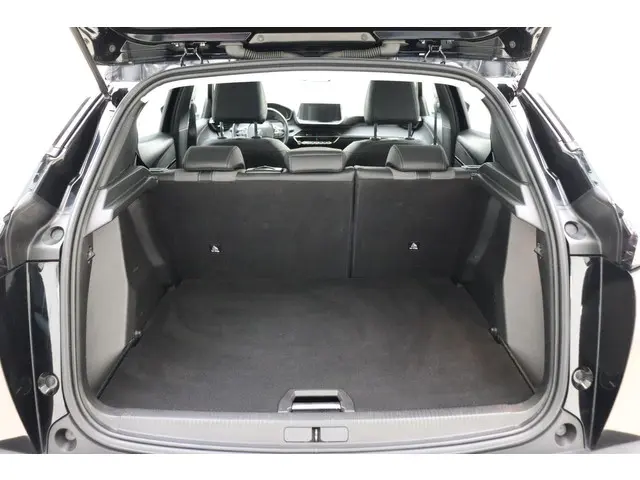 Peugeot 2008 1.2T 130pk Allure Pack 2022 Benzine 18