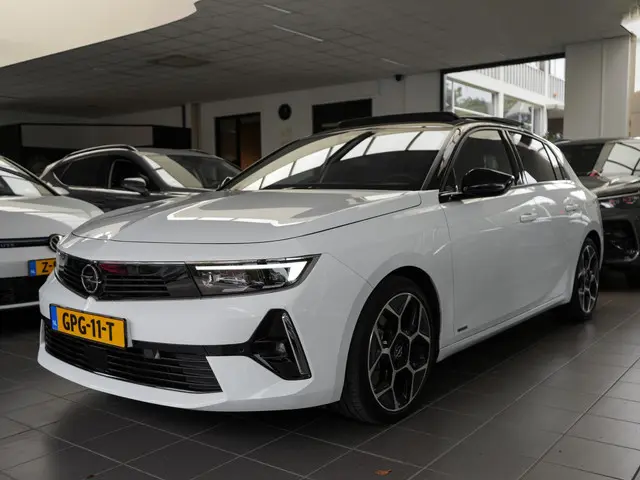 Opel Astra 1.6 Turbo Hybrid Ultimate 2022 Hybride Benzine 1