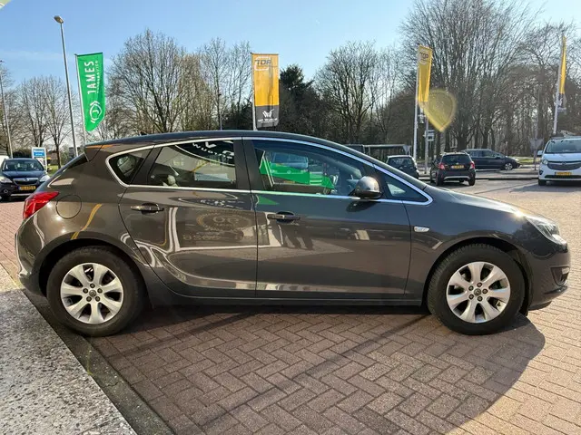 Opel Astra 1.4 Turbo Blitz | Navi | 2015 Benzine 7