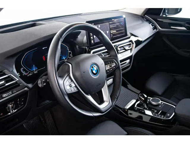 BMW X3 xDrive30e High Executive 2023 Hybride Benzine 33