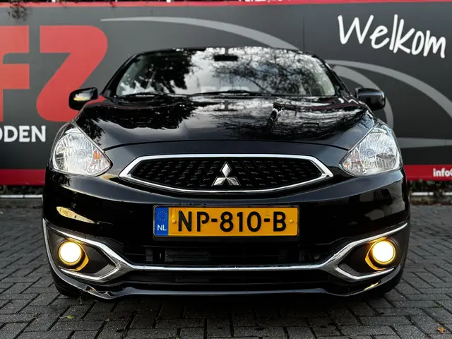 Mitsubishi Space Star 1.0 Intense 2017 Benzine 4