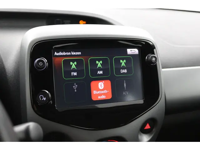 Toyota Aygo 1.0 VVT-i x-play 2021 Benzine 9