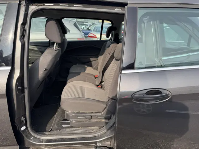 Ford Grand C-Max 1.5 Titanium Automaat 2017 Benzine 15