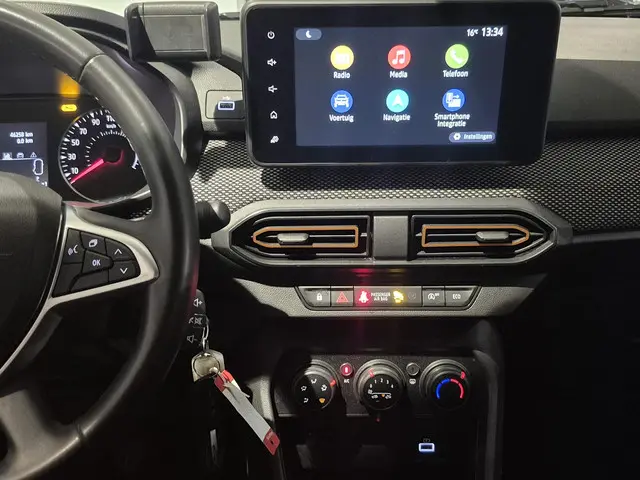 Dacia Sandero Stepway 1.0 TCe 90 Comfort 2023 Benzine 10