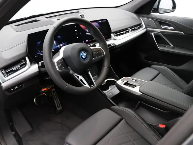 BMW iX2 eDrive20 2025 Elektrisch 6