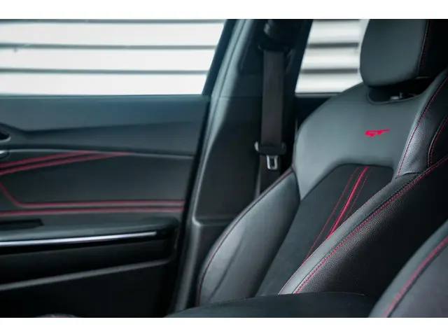 Kia Ceed 1.6 T-GDi GT 2019 Benzine 28