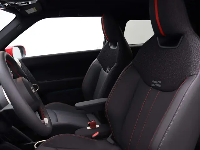 MINI 3-Deurs Cooper E John Cooper Works 2024 Elektrisch 13