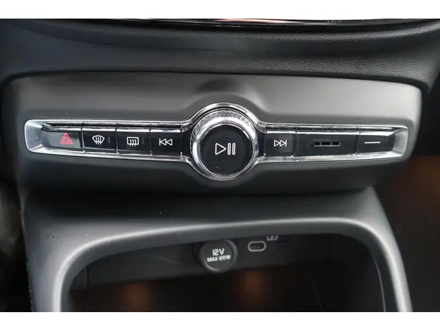 Volvo XC40 Recharge P8 AWD R-Design 2020 Elektrisch 18