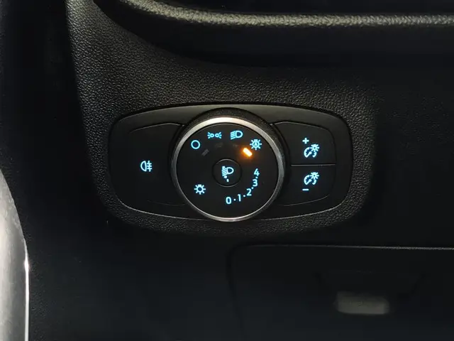 Ford Fiesta 1.0 EcoBoost Hybrid Titanium 2023 Benzine 28