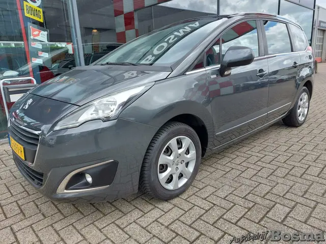 Peugeot 5008 1.2 PureTech Style 7p. 2016 Benzine 3