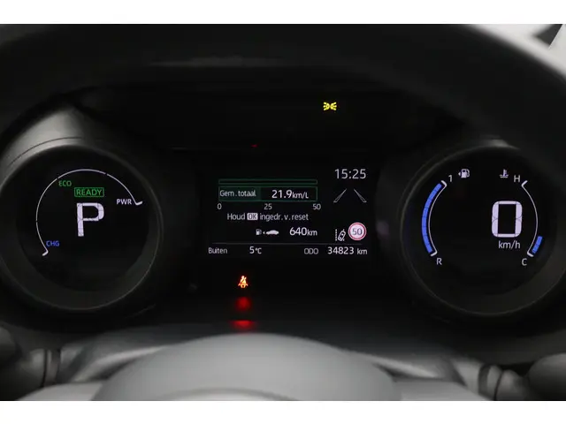 Toyota Yaris 1.5 Hybrid Dynamic 2022 Hybride Benzine 6