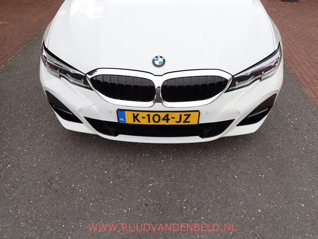 BMW 3 Serie Touring 330e 2021 Hybride Benzine 25