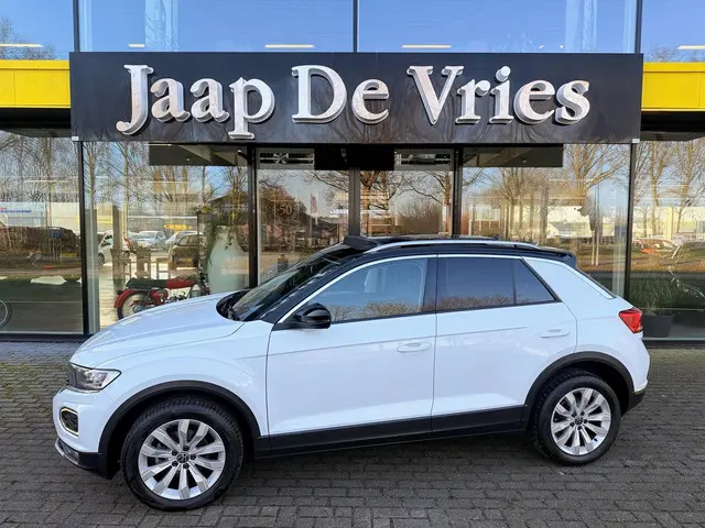 Volkswagen T-Roc 1.5 TSI Style Business 2021 Benzine 2