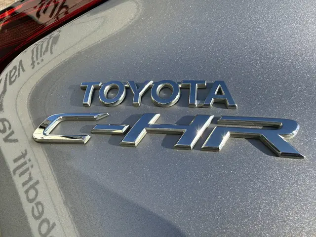 Toyota C-HR 1.8 Hybrid Executive 2020 Hybride Benzine 31