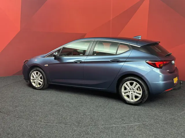 Opel Astra 1.4 Online Edition 2017 Benzine 19