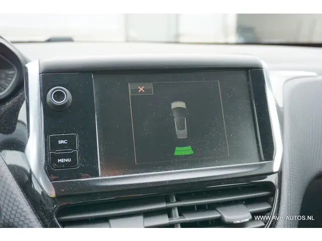 Peugeot 2008 1.2 PureTech Style 2016 Benzine 14