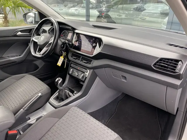 Volkswagen T-Cross 1.0 TSI Life 2020 Benzine 29