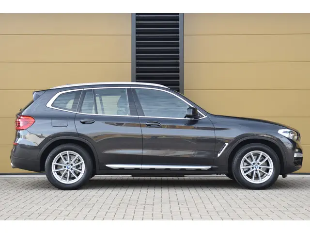 BMW X3 xDrive20i High Executive 2018 Benzine 5