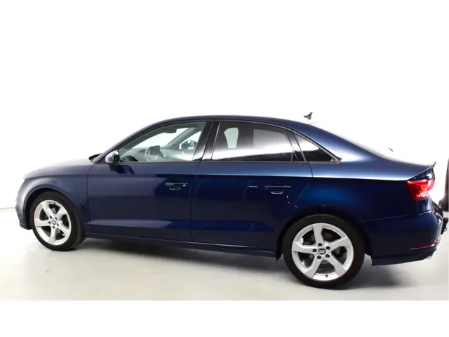 Audi A3 Limousine 35 TFSI Advance Sport 2020 Benzine 6