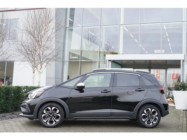 Honda Jazz 1.5i e:HEV CROSSTAR 2022 Hybride Benzine 51