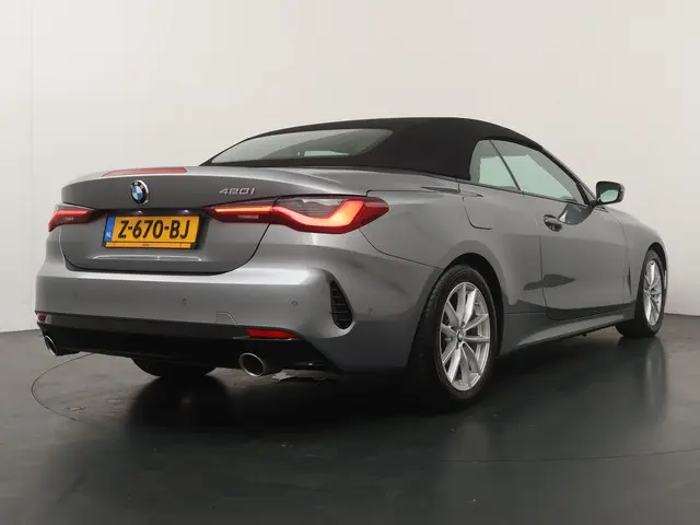 BMW 4 Serie Cabrio 420i High Executive 2023 Benzine 9
