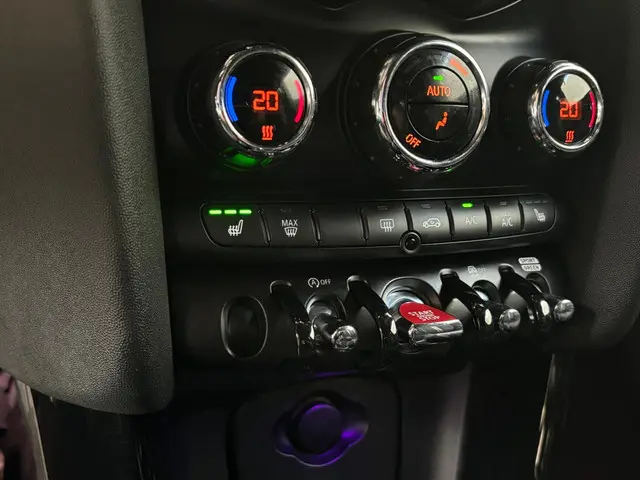 MINI Cooper Mini 1.5 Dalston Edition 2021 Benzine 26