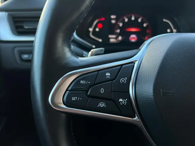 Renault Captur 1.3 TCe 140 EDC Intens 2022 Benzine 19