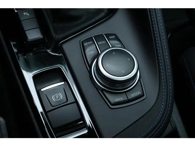 BMW X2 sDrive20i High Executive Edition 2021 Benzine 23