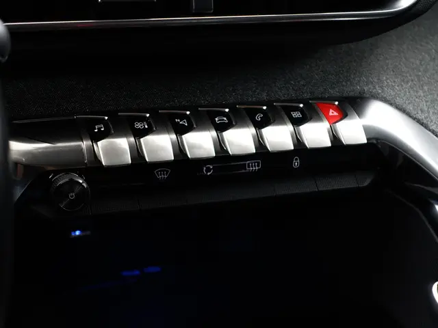 Peugeot 3008 1.2 PureTech Allure- 2018 Benzine 14