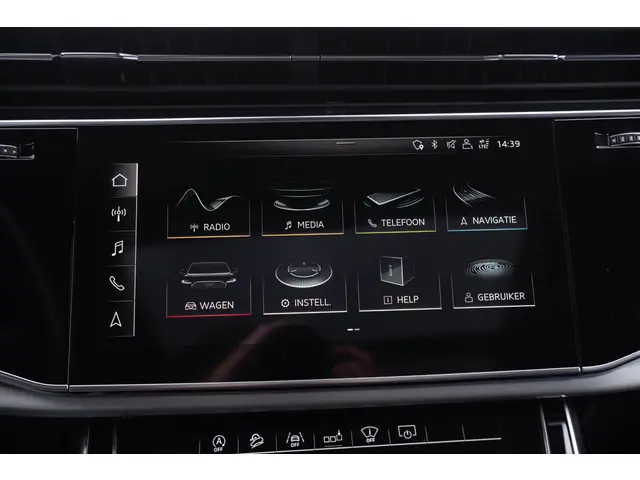 Audi Q8 55 TFSI quattro 2019 Benzine 76