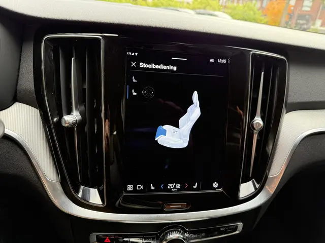 Volvo V60 2.0 B4 Plus Bright 2022 Benzine 21