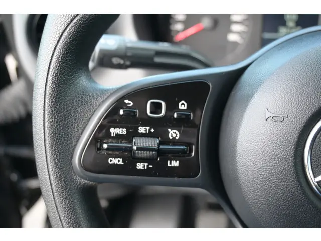 Mercedes-Benz Sprinter 317 CDI L3H2 RWD 2023 Diesel 14