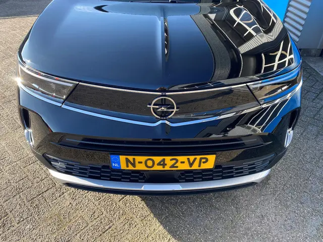 Opel Mokka 1.2 Business Elegance 2022 Benzine 26