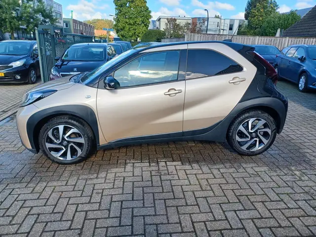 Toyota Aygo X 1.0 VVT-i S-CVT envy 2023 Benzine 15