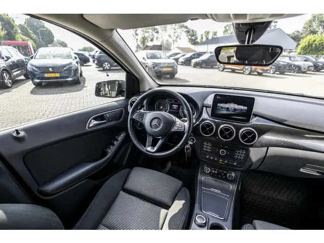 Mercedes-Benz B-Klasse 250 e 28 kWh 2016 Elektrisch 20